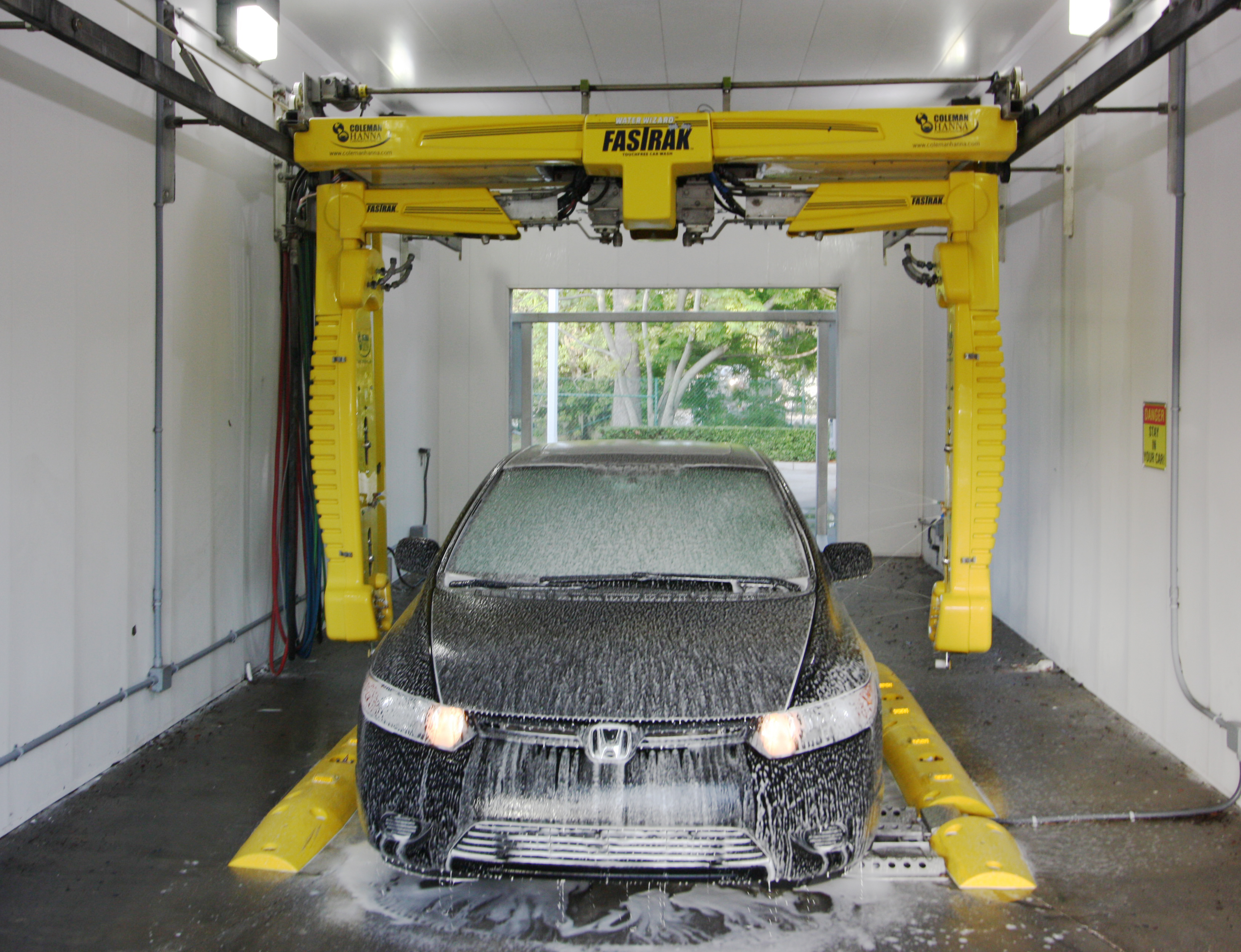 Touchless Systems – Coleman Hanna Carwash Systems